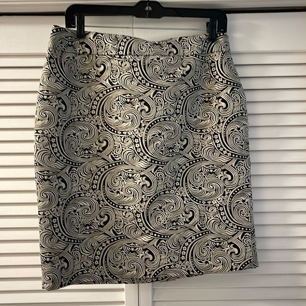 Great festive skirt! Size 12p